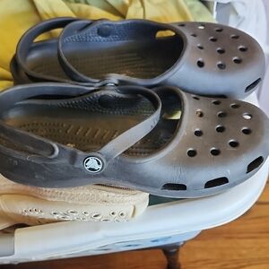 CROCS Black Classic Clogs